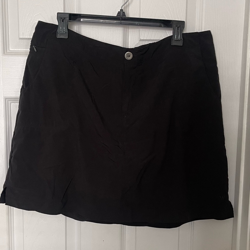 White Sierra Black Elastic Waist Skirt/ Skort